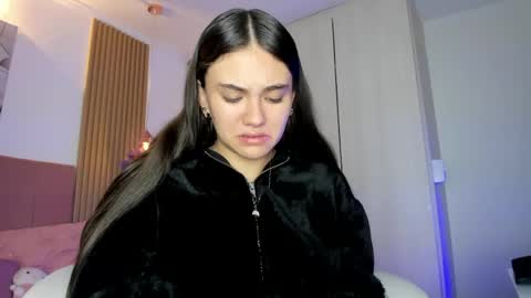 Snapshot of mia_nevaeh chatting on 04/18/26, 07:58 Mia Nevaeh - follow me online show from 04/18/26, 07:58