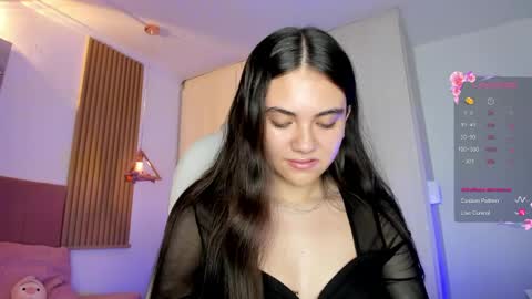 Snapshot of mia_nevaeh chatting on 05/07/26, 08:36 Mia Nevaeh - follow me online show from 05/07/26, 08:36