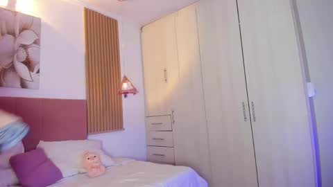 Snapshot of mia_nevaeh chatting on 06/02/26, 08:44 Mia Nevaeh - follow me online show from 06/02/26, 08:44