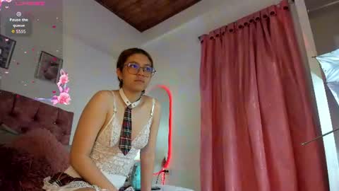 Snapshot of mia_nova5 chatting on 07/08/26, 12:20 mia_nova5 online show from 07/08/26, 12:20