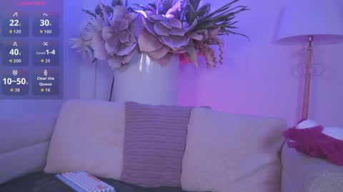 Mia online show from 04/05/26, 11:18