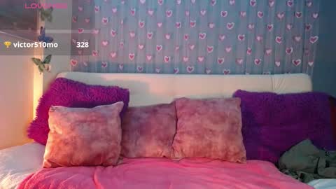 Snapshot of mia_petitebaby chatting on 03/22/26, 03:10 Ma online show from 03/22/26, 03:10
