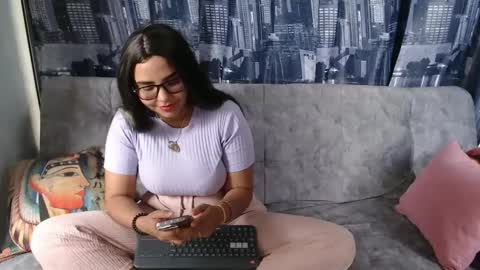 Mia  online show from 01/24/25, 08:22