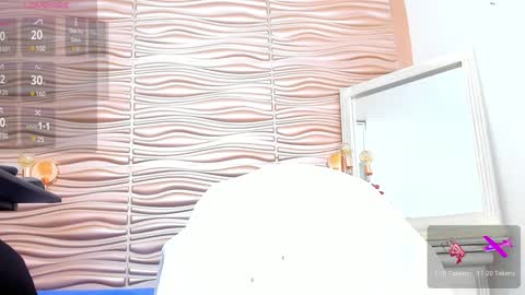 Mariana online show from 01/20/25, 01:39