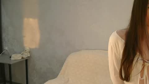 Snapshot of mia_pinkie chatting on 06/19/26, 08:23 Mia online show from 06/19/26, 08:23