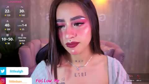 Snapshot of mia_ponce_a chatting on 11/12/25, 01:44 MIA online show from 11/12/25, 01:44