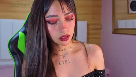 Snapshot of mia_ponce_a chatting on 01/14/26, 12:33 MIA online show from 01/14/26, 12:33