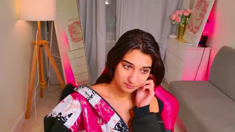 Snapshot of mia_purr chatting on 03/10/26, 05:18 Mia online show from 03/10/26, 05:18