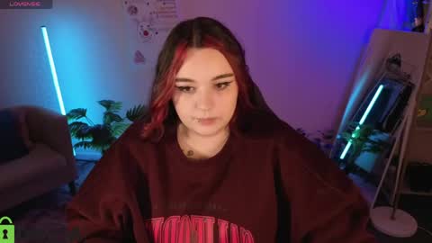 Mia online show from 04/25/26, 01:19