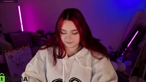 Mia online show from 05/10/26, 01:11