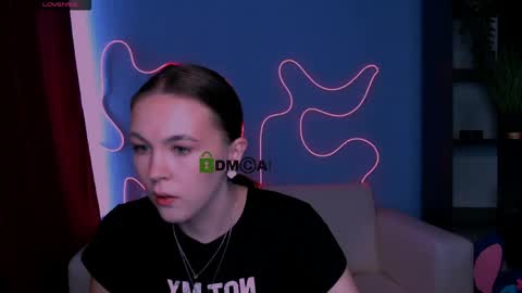 mia online show from 04/19/26, 09:19