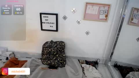 mia reys online show from 10/18/25, 11:44