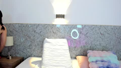 Mia online show from 12/09/24, 11:58