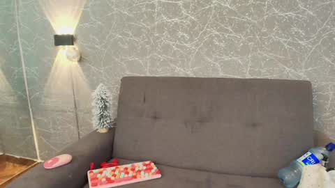 Snapshot of mia_roux13 chatting on 12/30/24, 07:11 Mia Roux online show from 12/30/24, 07:11