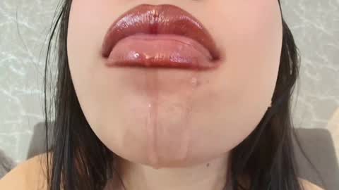 Snapshot of mia_roux13 chatting on 01/06/25, 10:26 Mia Roux online show from 01/06/25, 10:26