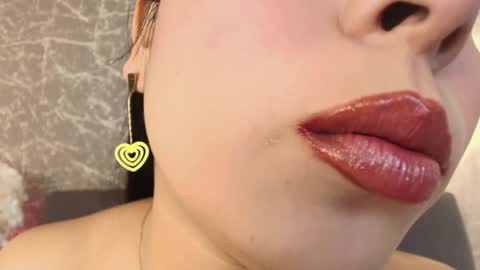 Snapshot of mia_roux13 chatting on 01/21/25, 12:36 Mia Roux online show from 01/21/25, 12:36