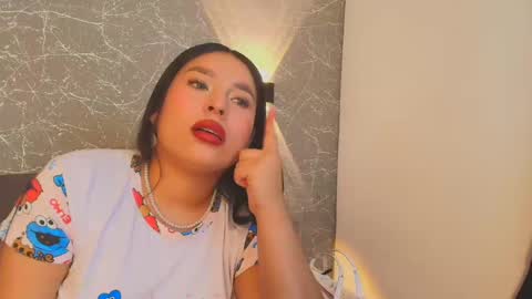 Snapshot of mia_roux13 chatting on 02/08/25, 07:27 Mia Roux online show from 02/08/25, 07:27