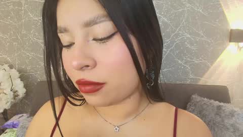 Snapshot of mia_roux13 chatting on 02/13/25, 07:10 Mia Roux online show from 02/13/25, 07:10