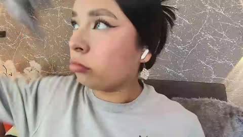 Snapshot of mia_roux13 chatting on 03/02/25, 06:51 Mia Roux online show from 03/02/25, 06:51