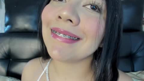 Mia Roux online show from 11/14/25, 02:32