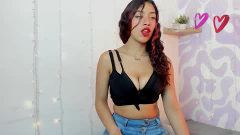 Snapshot of mia_scarlet7 chatting on 03/06/26, 01:29 Mia . online show from 03/06/26, 01:29