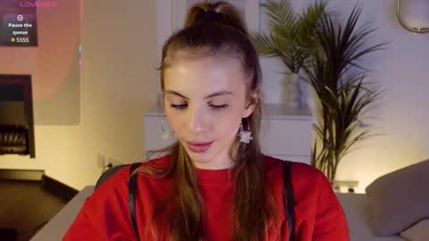 Mia online show from 11/20/25, 06:24