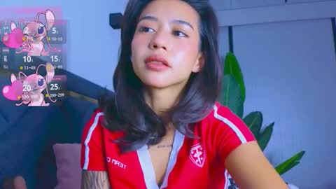 Mia online show from 10/08/25, 04:04