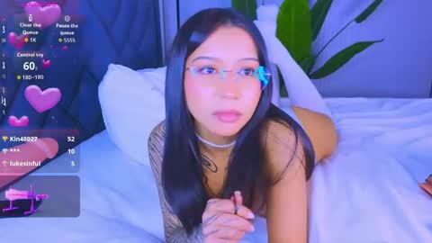 Mia online show from 05/13/26, 09:00