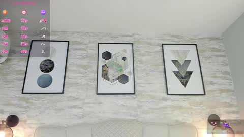 Snapshot of mia_slutty_ chatting on 02/20/25, 07:23 Mia online show from 02/20/25, 07:23