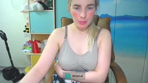 Snapshot of mia_sunnyy chatting on 03/28/26, 09:58 Mia. online show from 03/28/26, 09:58