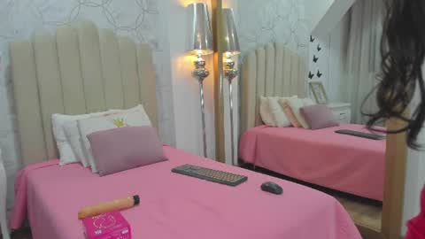 Snapshot of mia_tentacion__ chatting on 06/11/26, 03:37 mia_tentacion__ online show from 06/11/26, 03:37