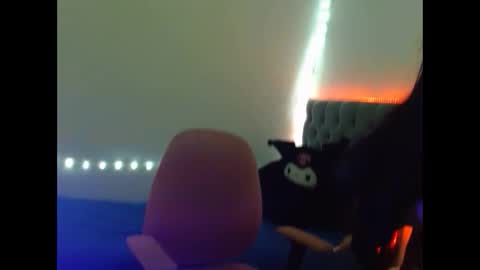 MIA VANTT online show from 03/14/26, 11:10