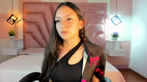 Snapshot of mia_velmont chatting on 05/08/26, 08:36 Miaaa online show from 05/08/26, 08:36