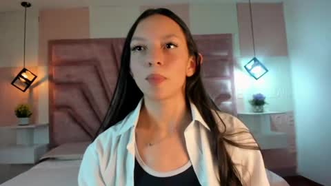 Snapshot of mia_velmont chatting on 05/09/26, 08:47 Miaaa online show from 05/09/26, 08:47