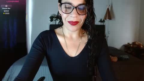 MIA  online show from 10/08/25, 02:25