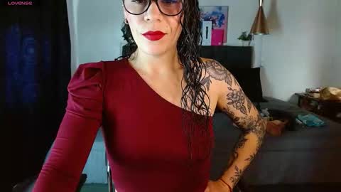 MIA  online show from 10/09/25, 02:37