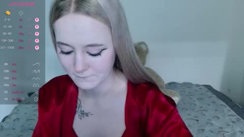 mia_wellis online show from 11/13/25, 05:34