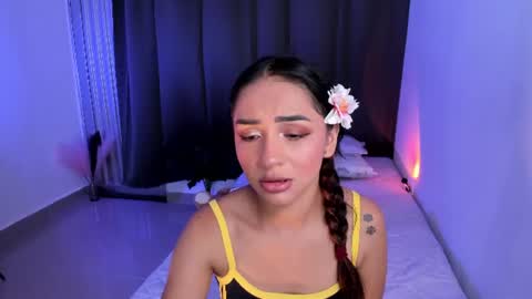 mia  nicolle online show from 07/04/26, 03:45
