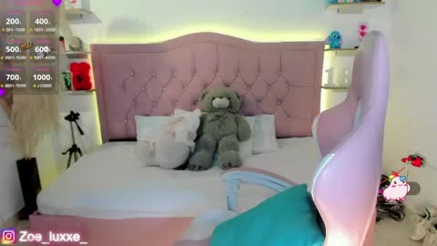 Mia online show from 05/01/26, 09:19