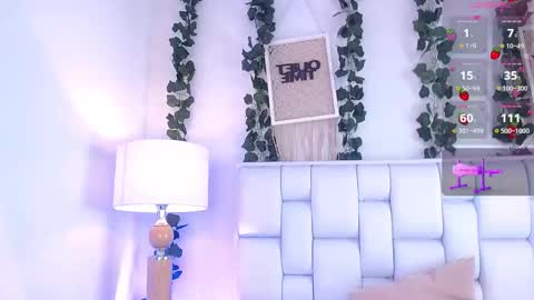 Mia online show from 10/11/25, 11:53