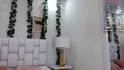Mia online show from 08/02/26, 11:30