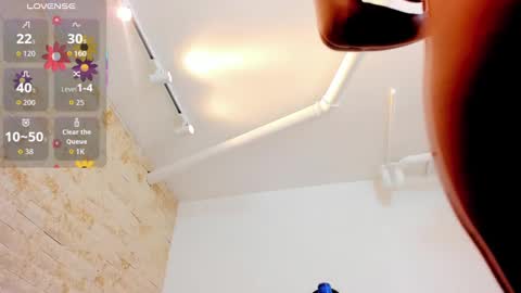 Miaa  online show from 11/19/25, 01:00