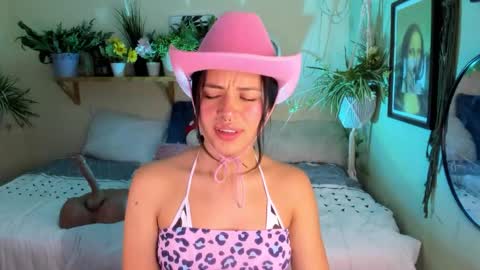 Snapshot of miaa_rose__ chatting on 10/24/25, 09:22 Miaa online show from 10/24/25, 09:22