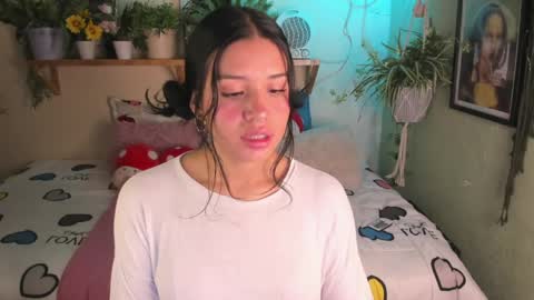 Snapshot of miaa_rose__ chatting on 04/22/26, 12:24 Miaa online show from 04/22/26, 12:24
