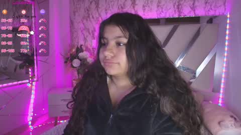 Snapshot of miaa_smiith1 chatting on 12/12/24, 11:40 miaa_smiith1 online show from 12/12/24, 11:40