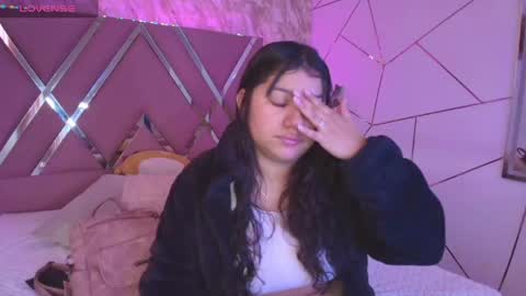 Snapshot of miaa_smiith1 chatting on 12/19/24, 11:29 miaa_smiith1 online show from 12/19/24, 11:29