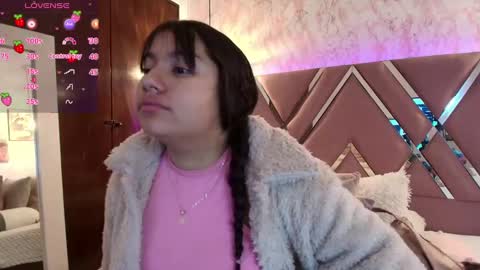 Snapshot of miaa_smiith1 chatting on 02/05/25, 12:06 miaa_smiith1 online show from 02/05/25, 12:06