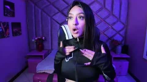 Miaa online show from 12/17/25, 04:57