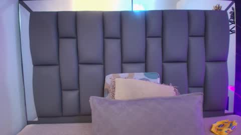 Mia online show from 01/13/26, 11:59