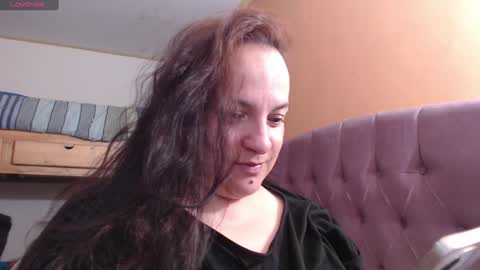 Snapshot of miaabrownn chatting on 01/07/25, 03:35 MIA online show from 01/07/25, 03:35